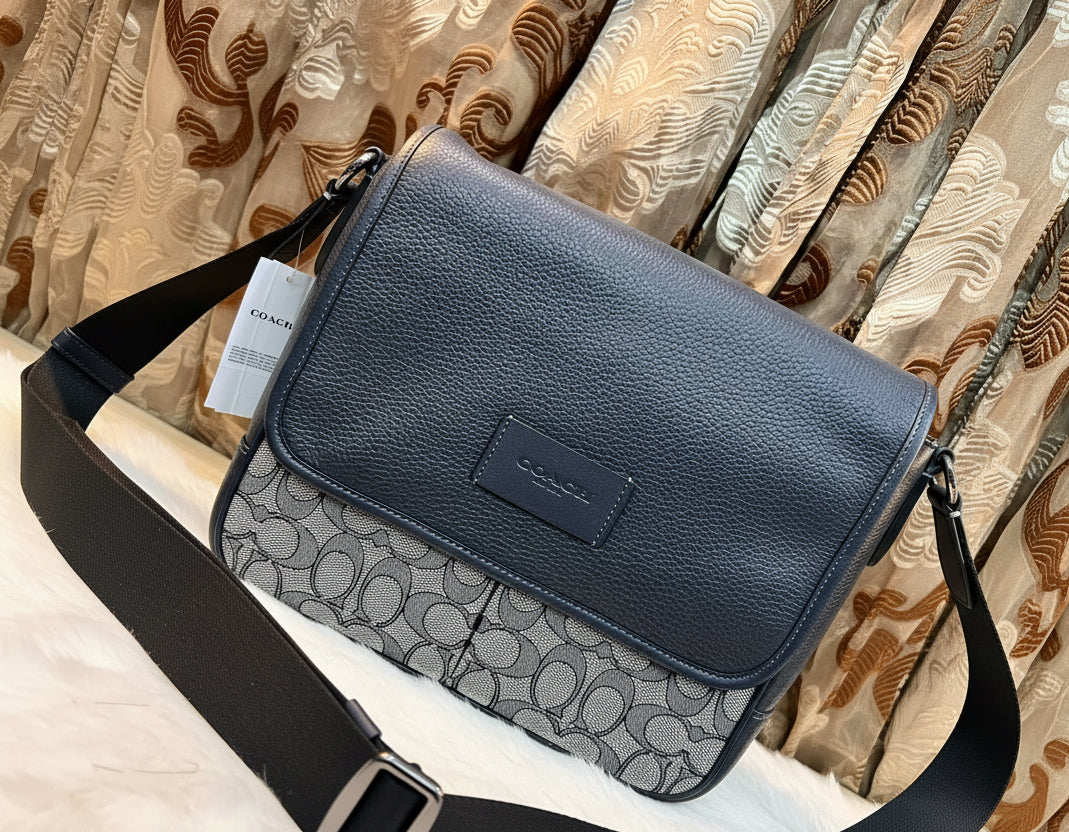 حقيبة كوتش سبرينت ماب 25 سيجنتشر جاكار أزرق