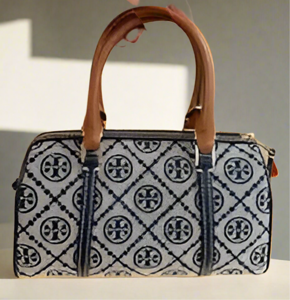 TORY BURCH PETITE BARREL/XBODY - T MONOGRAM NAVY BLUE