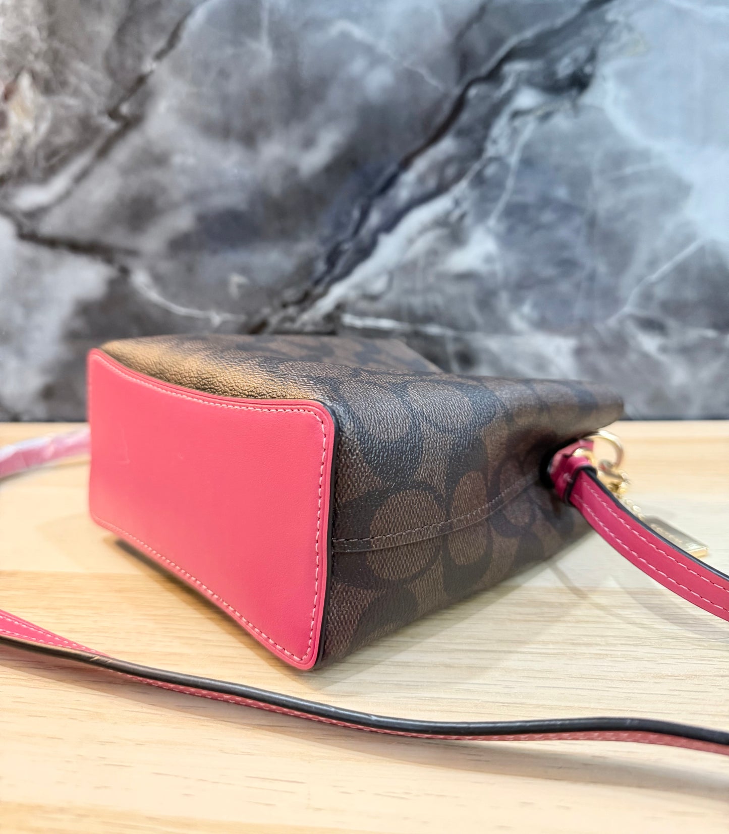 COACH MINI TOWN BUCKET - SIGNATURE COATED CANVAS & SMOOTH LEATHER