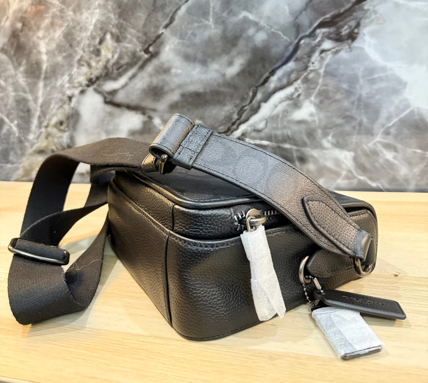 COACH SULLIVAN FLAP CROSSBODY - SIGNATURE CANVAS/CHARCOAL BLACK