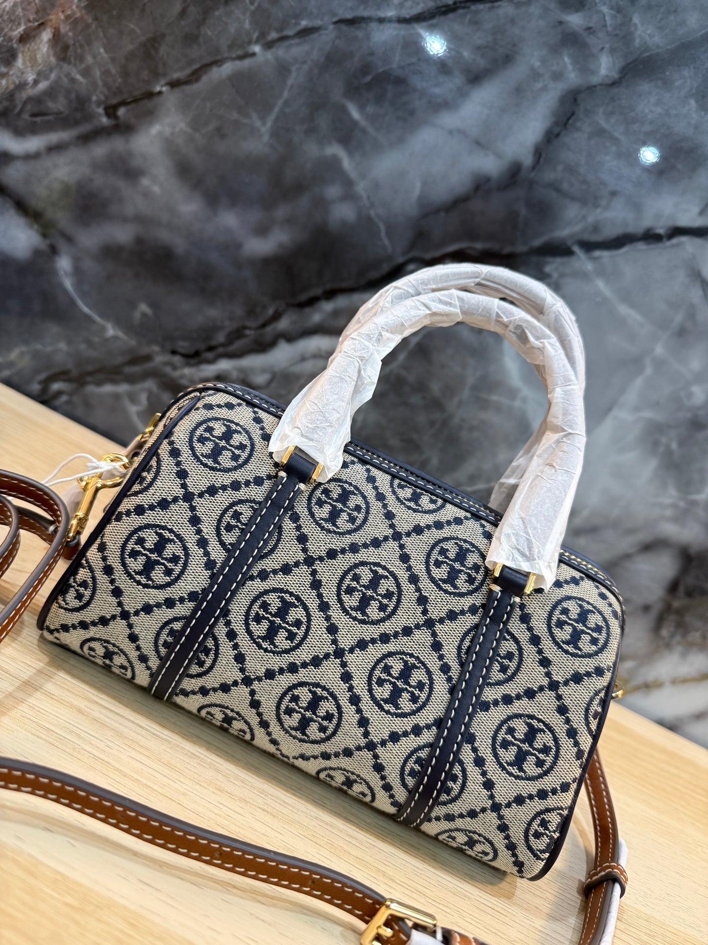 TORY BURCH PETITE BARREL/XBODY - T MONOGRAM NAVY BLUE