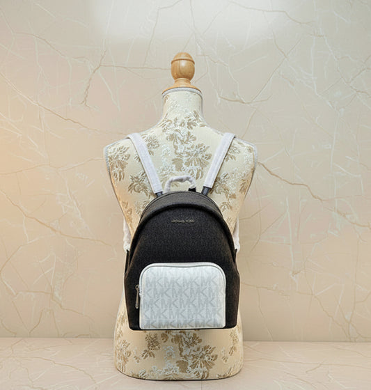 MICHAEL KORS MEDIUM ERIN BACKPACK SIGNATURE BLACK/WHITE