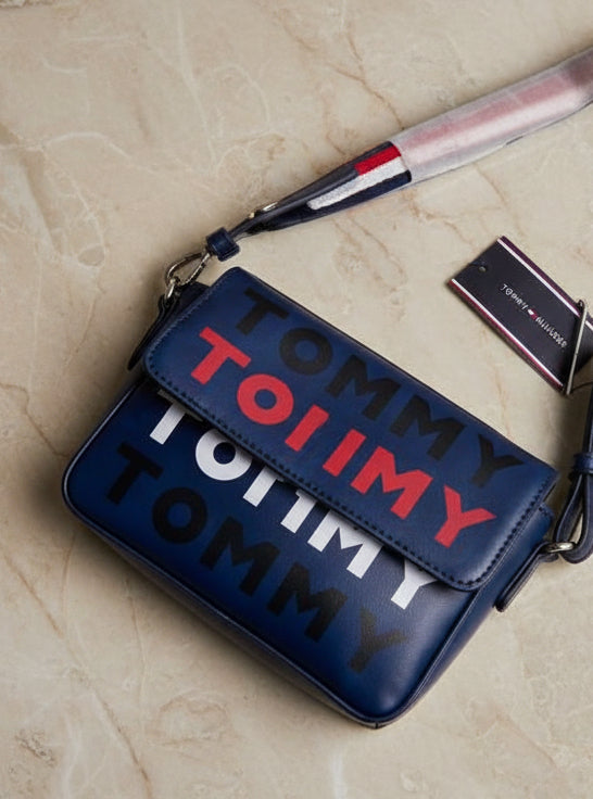 TOMMY HILFIGER FLAP CROSSBODY