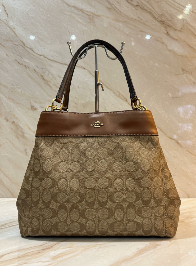 SALE‼️‼️‼️COACH LEXY SHOULDER BAG IN SIGNATURE KHAKI/SADDLE