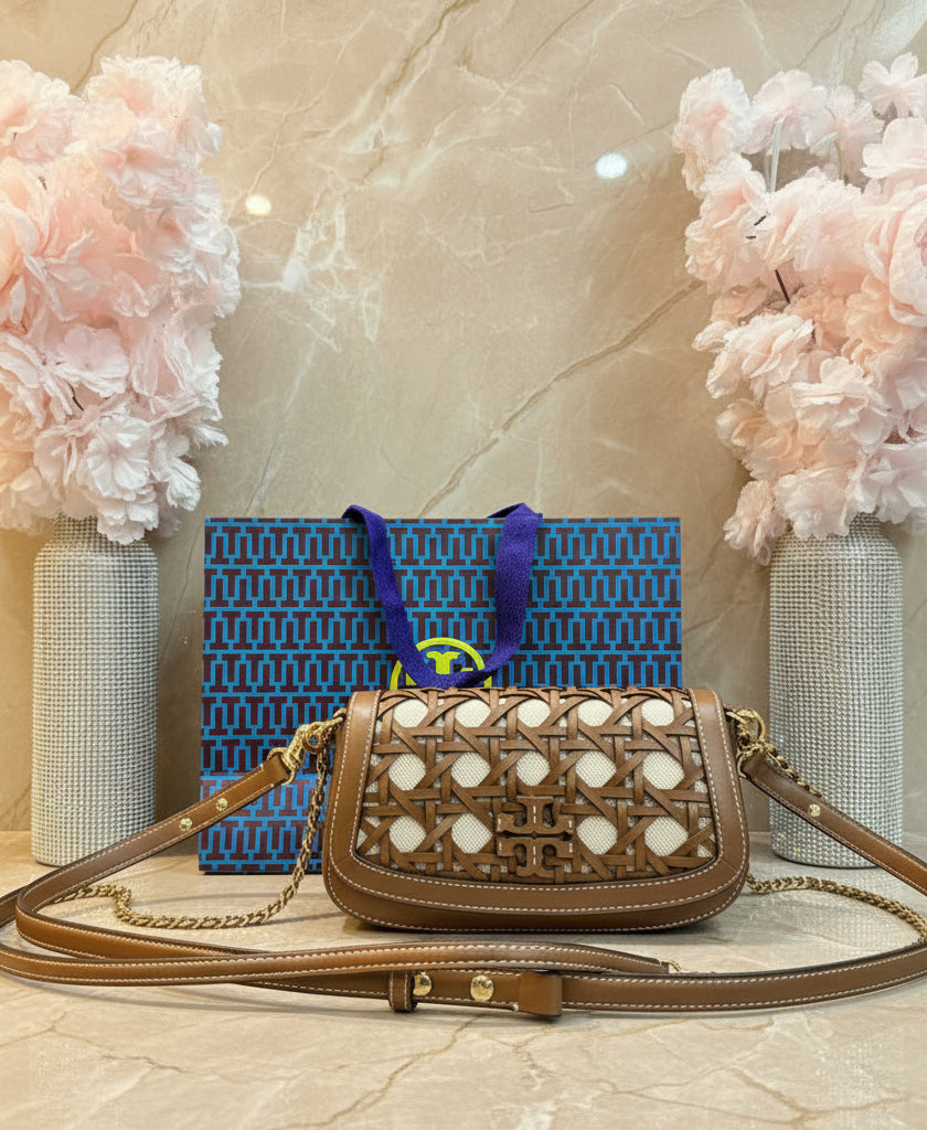 TORY BURCH BRITTEN  BASKET WEAVE CONVERTIBLE CRISSBODY/SHOULDER BAG - MOOSE COLOR
