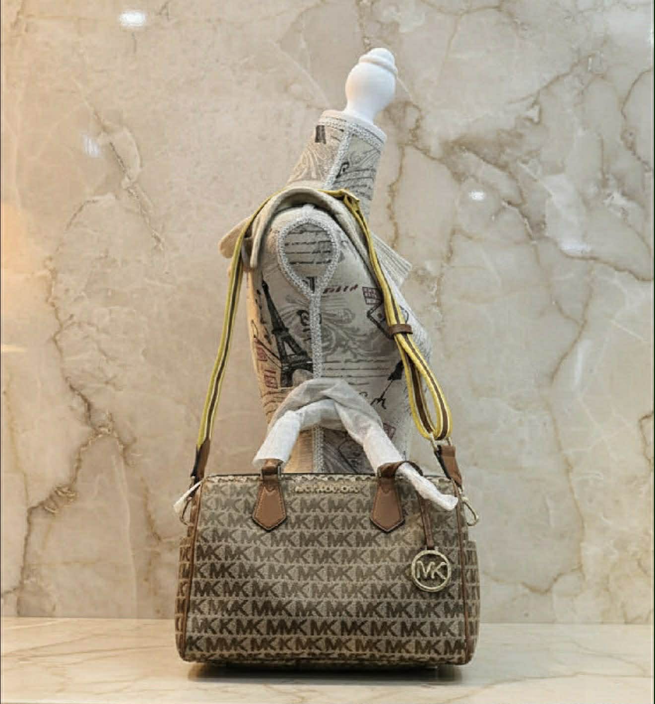 BUNDLE ‼️ MICHAEL KORS BEDFORD DUFFLE LARGE IN SIGNATURE JACQUARD & MEDIUM BIFOLD CORNER ZIP WALLETS
