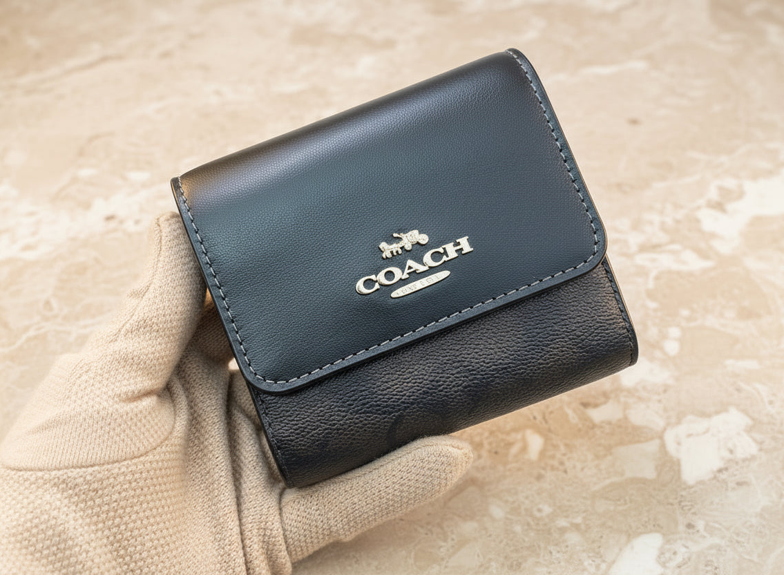 COACH SMALL TRIFOLD WALLET