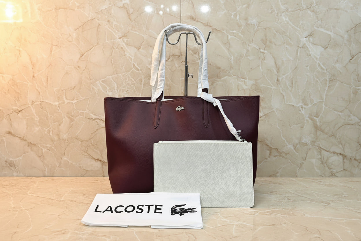 حقيبة لاكوست كبيرة مفتوحة مع جيب كبير - لون عنابي - قابلة للعكس