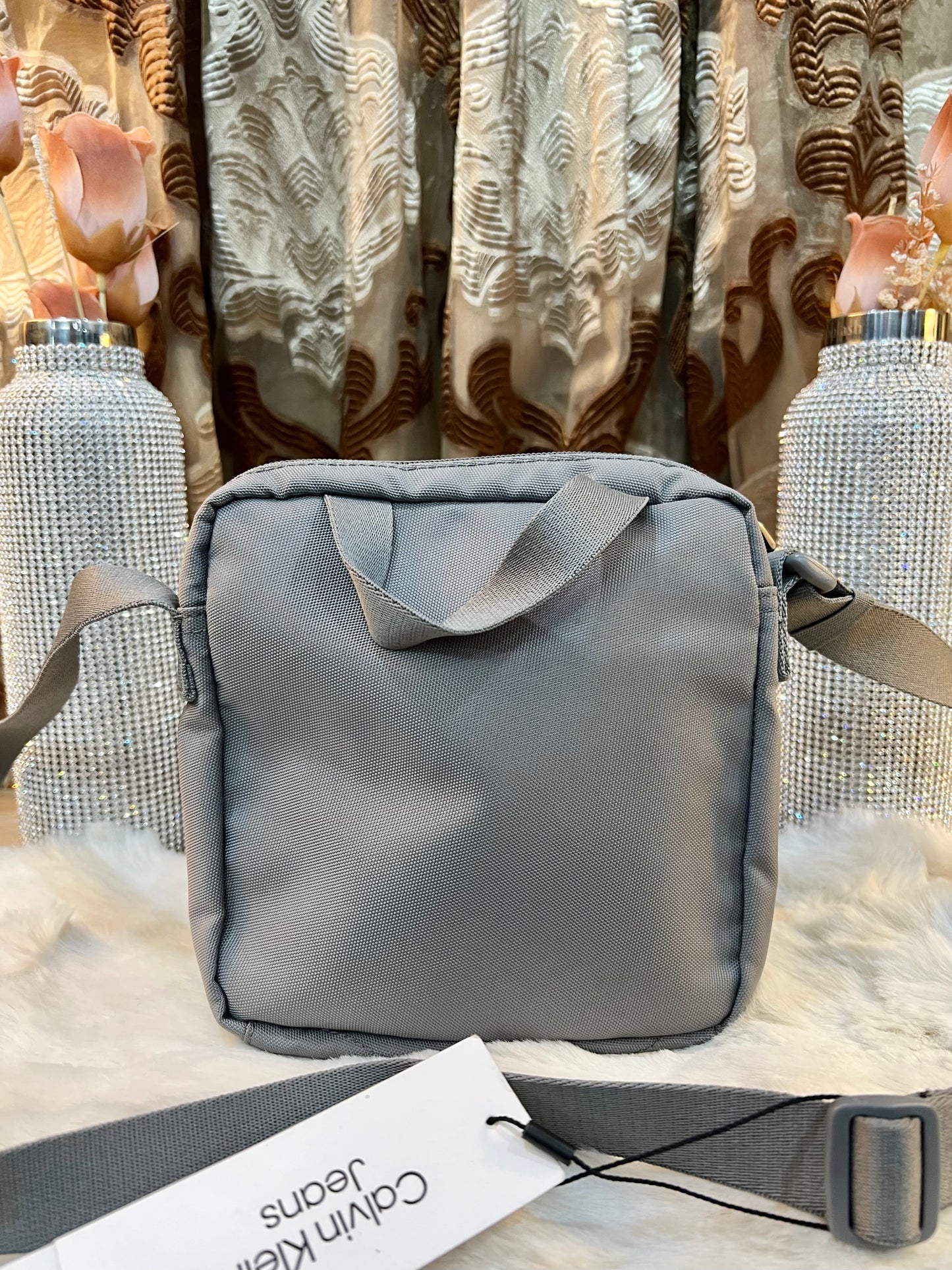 CALVIN KLEIN SPORT ESSENTIAL CAMERA BAG 17 - GRAY