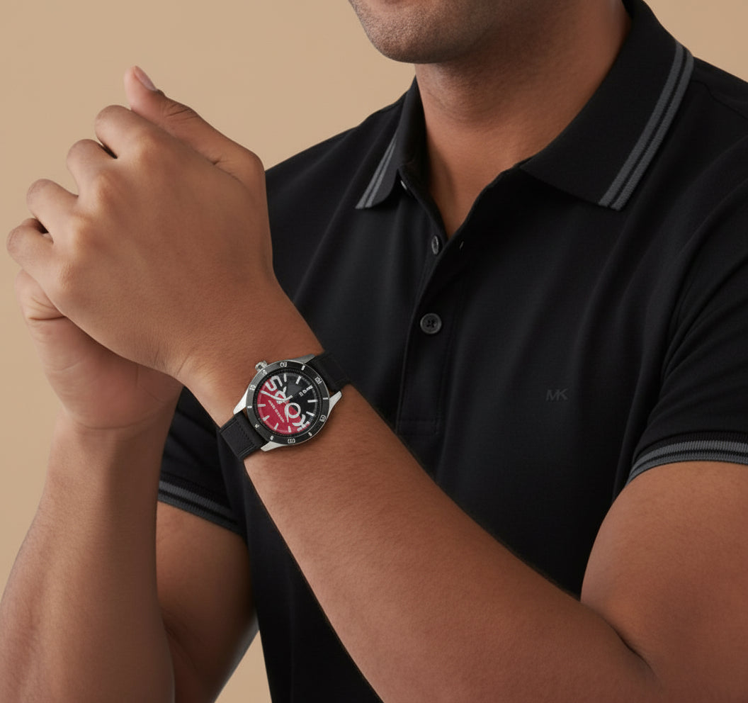 ساعة مايكل كورس لايتون الرجالية المصنوعة من السيليكون الأسود