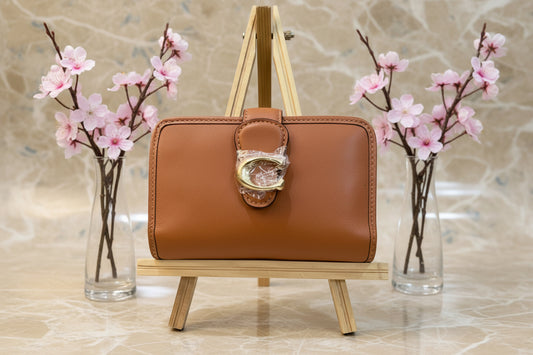 SALE ‼️‼️COACH TABBY MEDIUM BIFOLD CORNER ZIP COIN ( FROM BOUTIQUE STORE ) WITH CREASE -