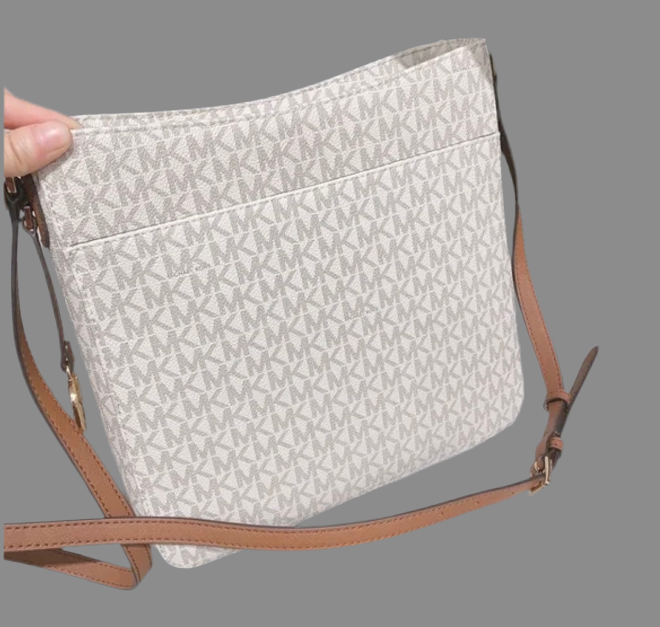 MICHAEL KORS JET SET TRAVEL LARGE MESSENGER LOGO VANILLA