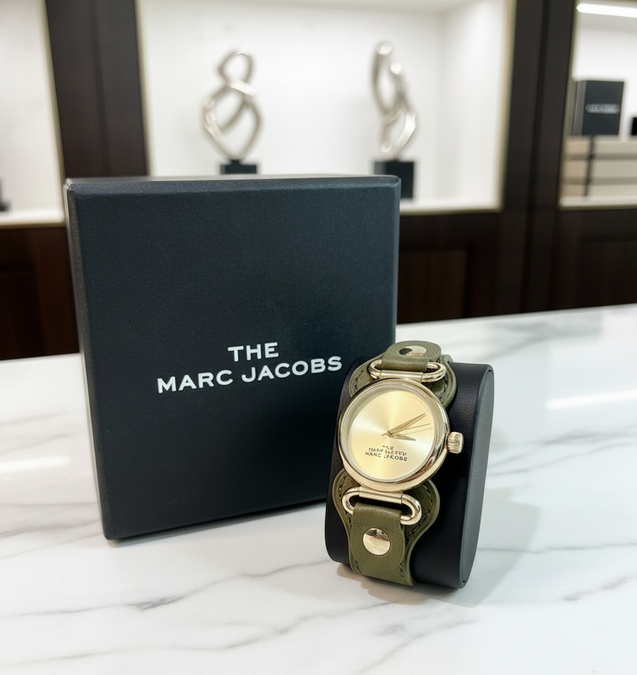 MARC JACOBS CUFF LEATHER WATCH