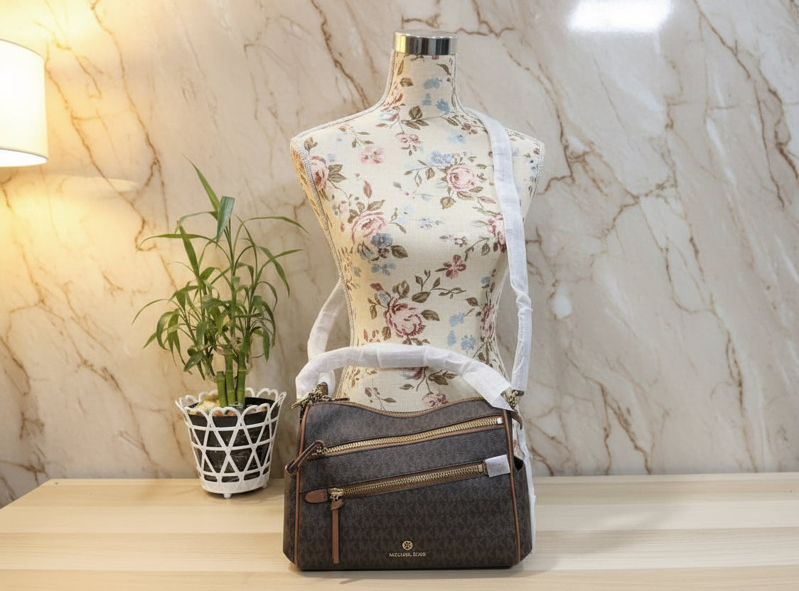 MICHAEL KORS LORIMER SATCHEL IN SIGNATURE BROWN ACORN - MEDIUM ( FROM BOUTIQUE STORE )