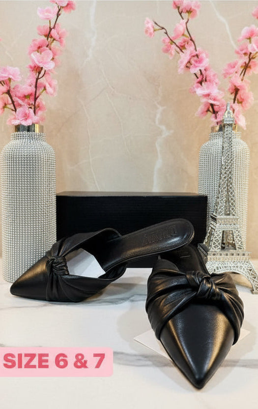 DKNY FLAT SHOES - BLACK
