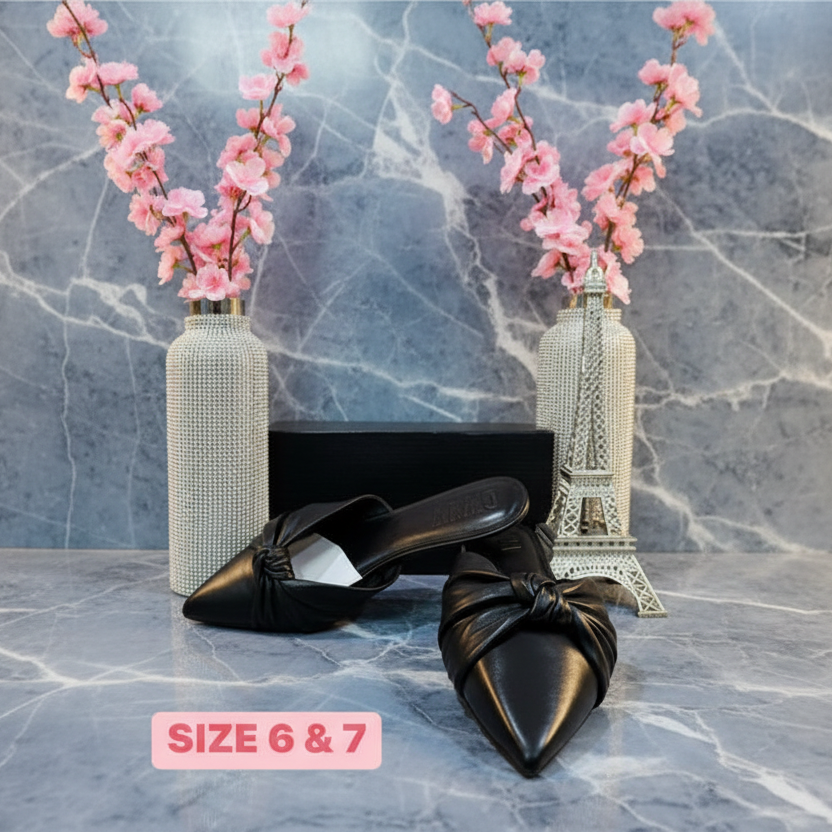 DKNY FLAT SHOES - BLACK