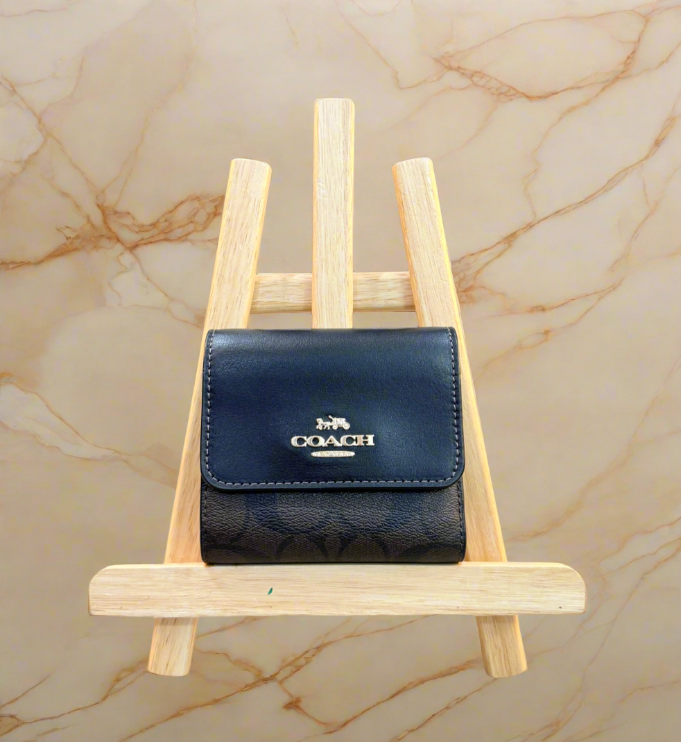 COACH SMALL TRIFOLD WALLET