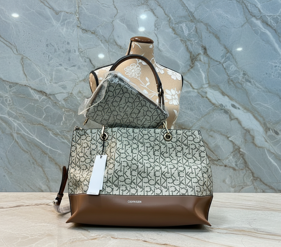 CALVIN KLEIN TOTE IN SIGNATURE LOGO BEIGE/BROWN- XL OPEN WITH LARGE ZIP POUCH & LONG STRAP