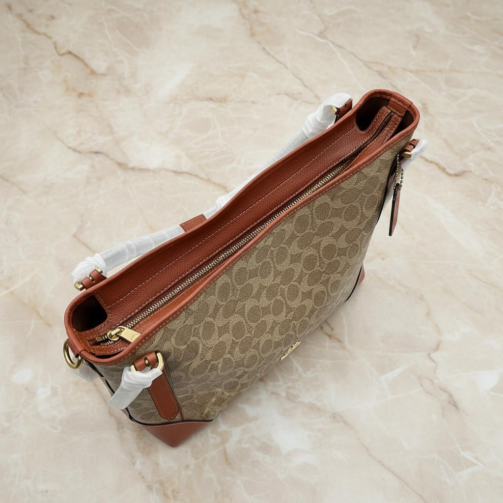 COACH ALANA ZIP TOTE IN SIGNATURE CANVAS - TAN RUST
