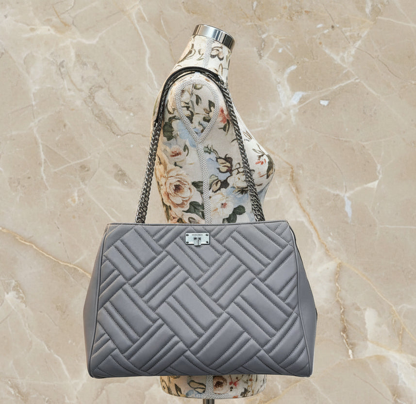 MICHAEL KORS PEYTON QUILTED LARGE CHAIN LINK TOTE CONVERTIBLE - PEARL GRAY
