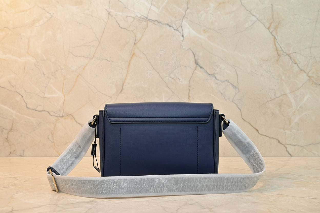 TOMMY HILFIGER FLAP CROSSBODY