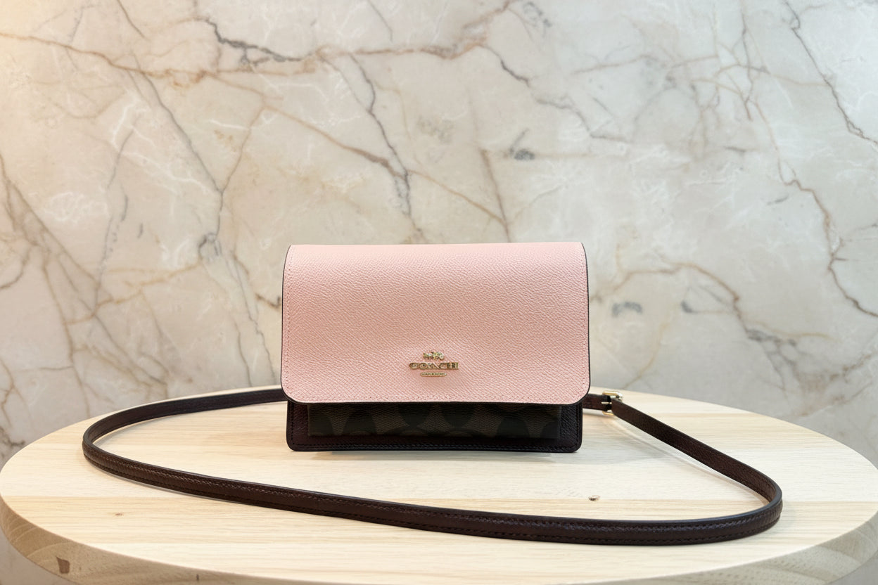 حقيبة كوتش قابلة للطي 3 في 1، حقيبة خصر/حقيبة كروس/حقيبة بودي - لون وردي فاتح، بنقشة جلد الثعبان المميزة