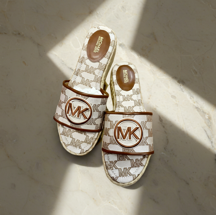 MICHAEL KORS INDIRA WEDGE - JACQUARD BEIGE SIZE 6 CAN FIT TO SIZE 6.5