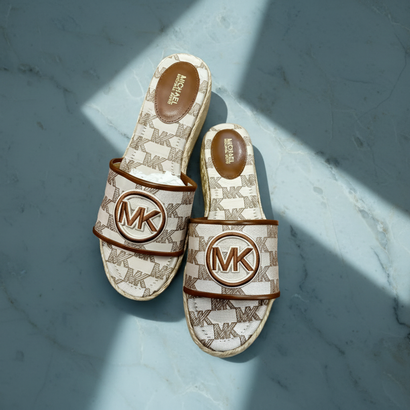 MICHAEL KORS INDIRA WEDGE - JACQUARD BEIGE SIZE 6 CAN FIT TO SIZE 6.5