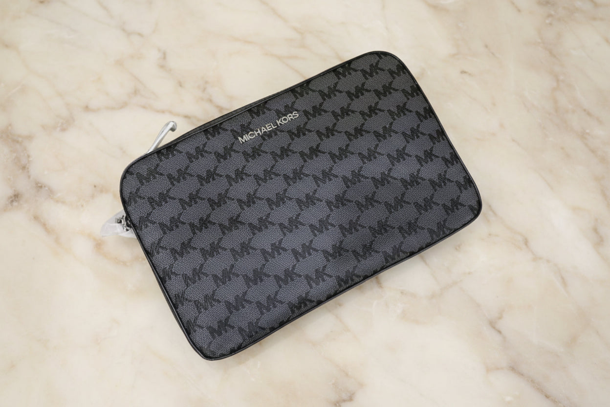 MICHAEL KORS EW JET SET CAMERA BAG MONOGRAM BLACK-GREY - PVC LEATHER ( BOUTIQUE STORE )