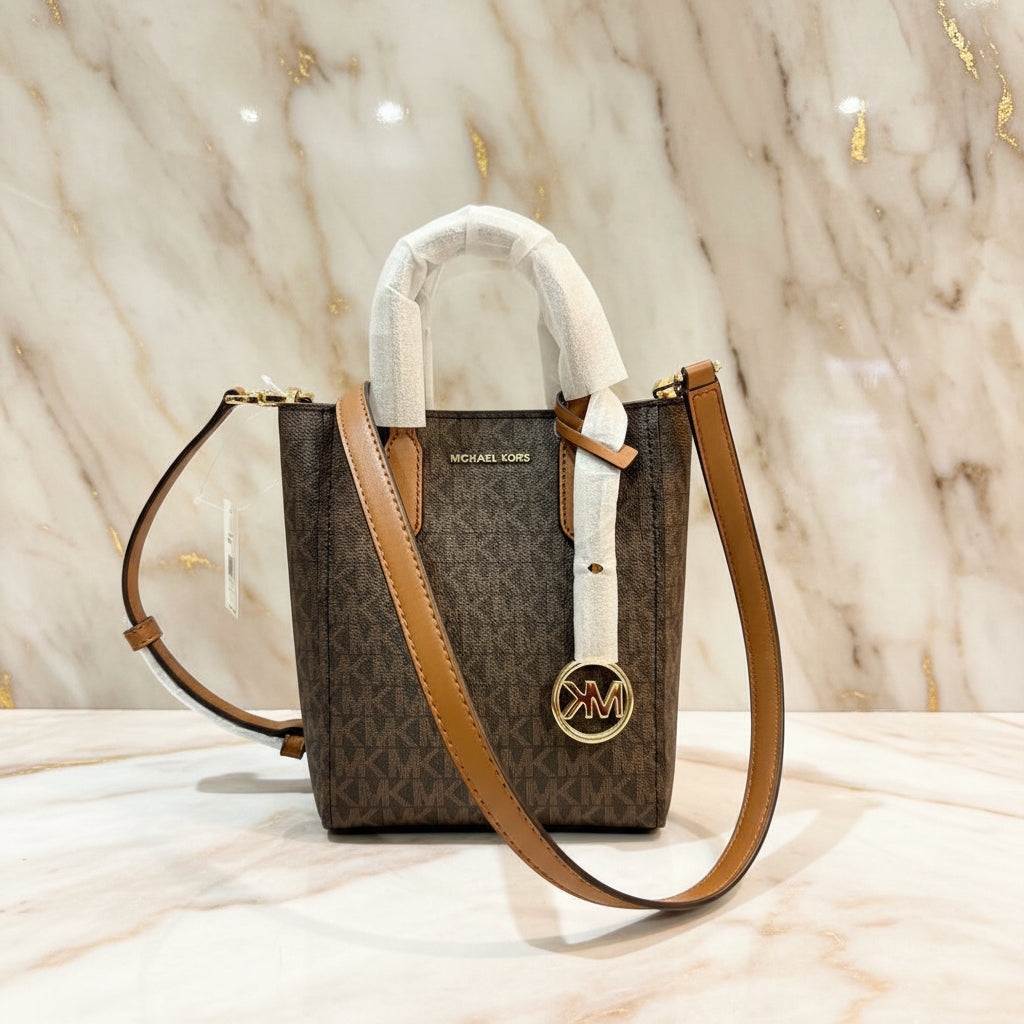 MICHAEL KORS SINCLAIR XS SIGNATURE LOGO CROSSBODY BAG - BROWN/ACORN ( RETAIL ITEM ) NO DUSTBAG/NO PAPERBAG