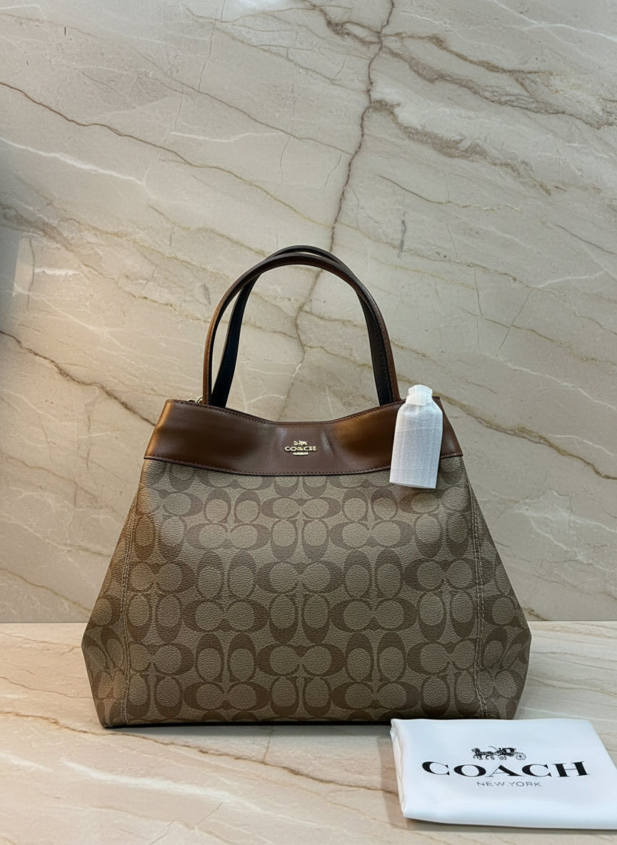 SALE‼️‼️‼️COACH LEXY SHOULDER BAG IN SIGNATURE KHAKI/SADDLE