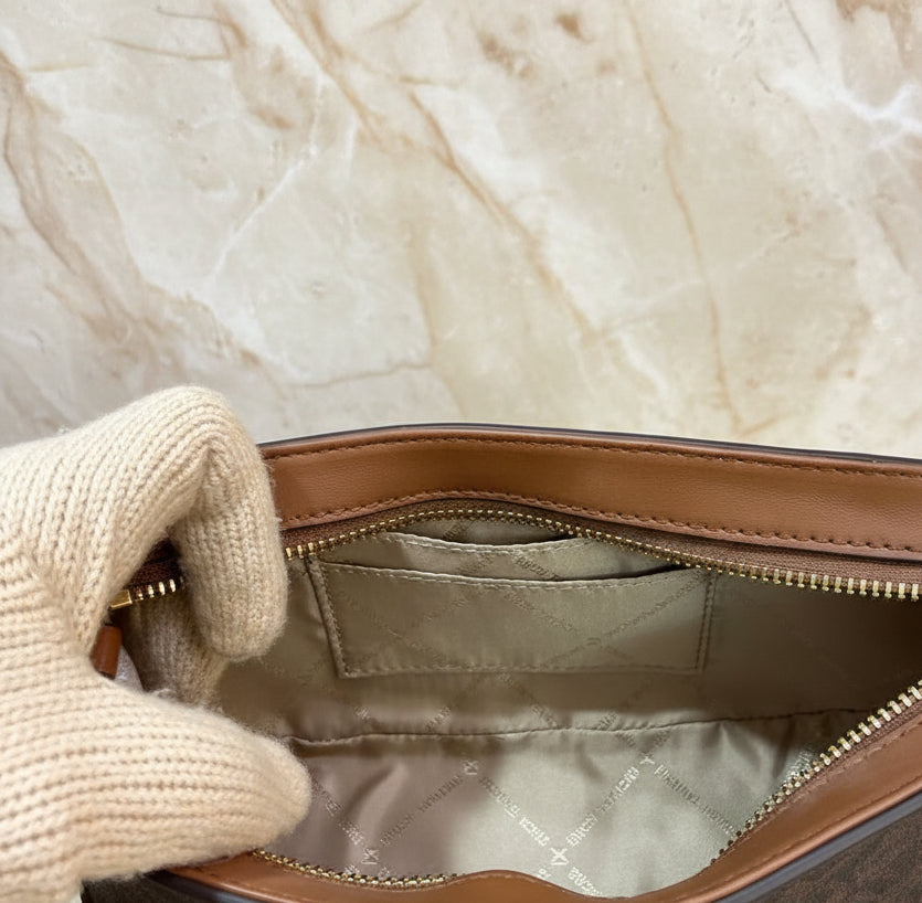 MICHAEL KORS CARMEN LEATHER POUCHETTE SHOULDER BAG ONLY