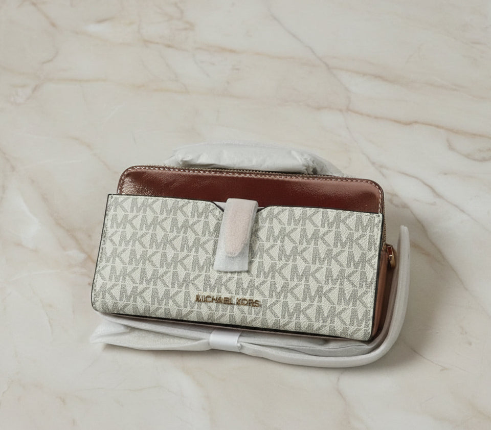 MICHAEL KORS SIGNATURE JET SET METALLIC PRIMEROSE DOUBLE ZIP SMARTPHONE CROSSBODY BAG