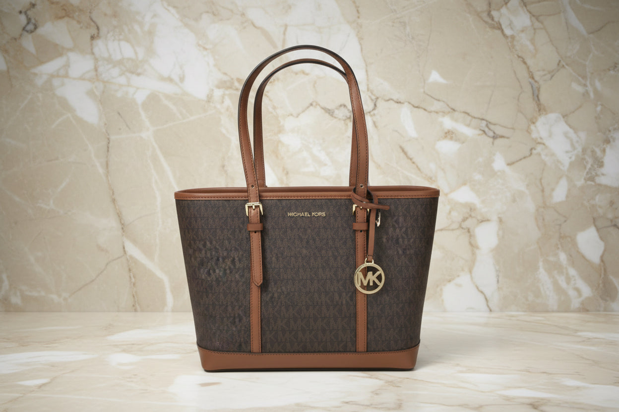 MICHAEL KORS JET SET TRAVEL ZIP TOTE IN SIGNATURE LOGO BROWN - MEDIUM