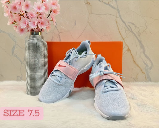 أحذية نايكي