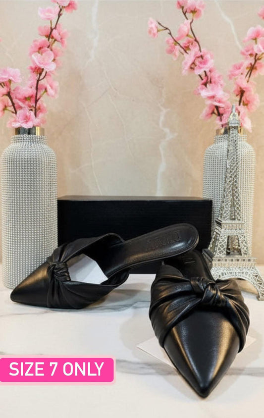 DKNY FLAT SHOES - BLACK