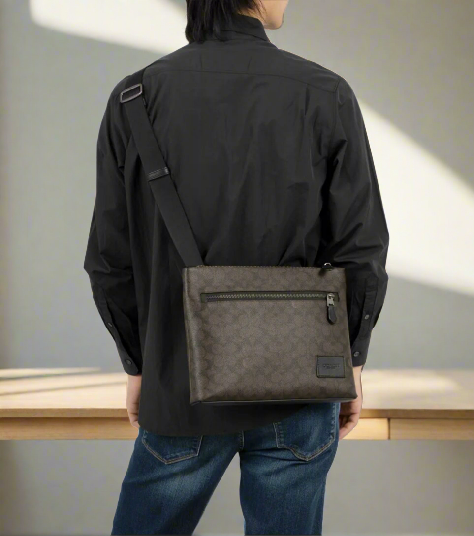COACH DISCTRICT CROSSBODY BAG IN SIGNATURE CANVAS - MAHOGANY COLOR