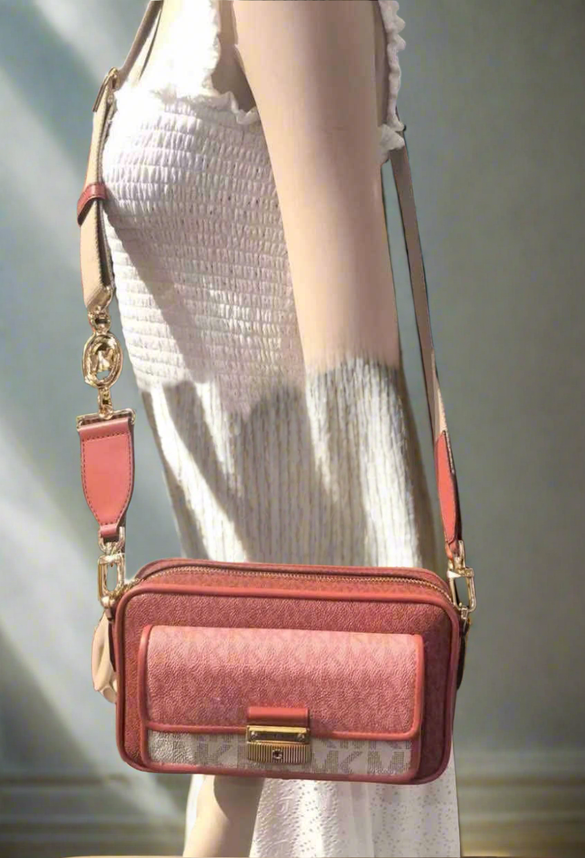 MICHAEL KORS SIGNATURE BRADSHAW POCKET CAMERA CROSSBODY BAG - CINNAMON MULTI ( BOUTIQUE STORE )