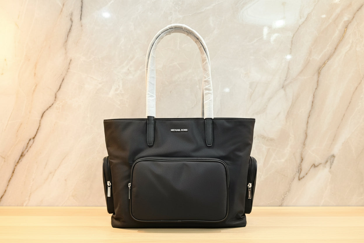 حقيبة مايكل كورس كاي للكمبيوتر المحمول - كبيرة - سوداء