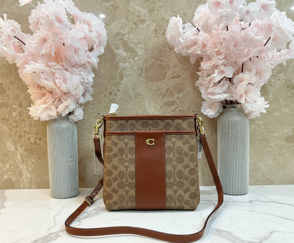 حقيبة كروسبودي من كوتش كيت