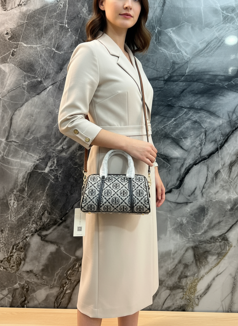 حقيبة توري بورش الصغيرة ذات الأسطوانة/إكس بودي - تي مونوجرام باللون الأزرق الداكن