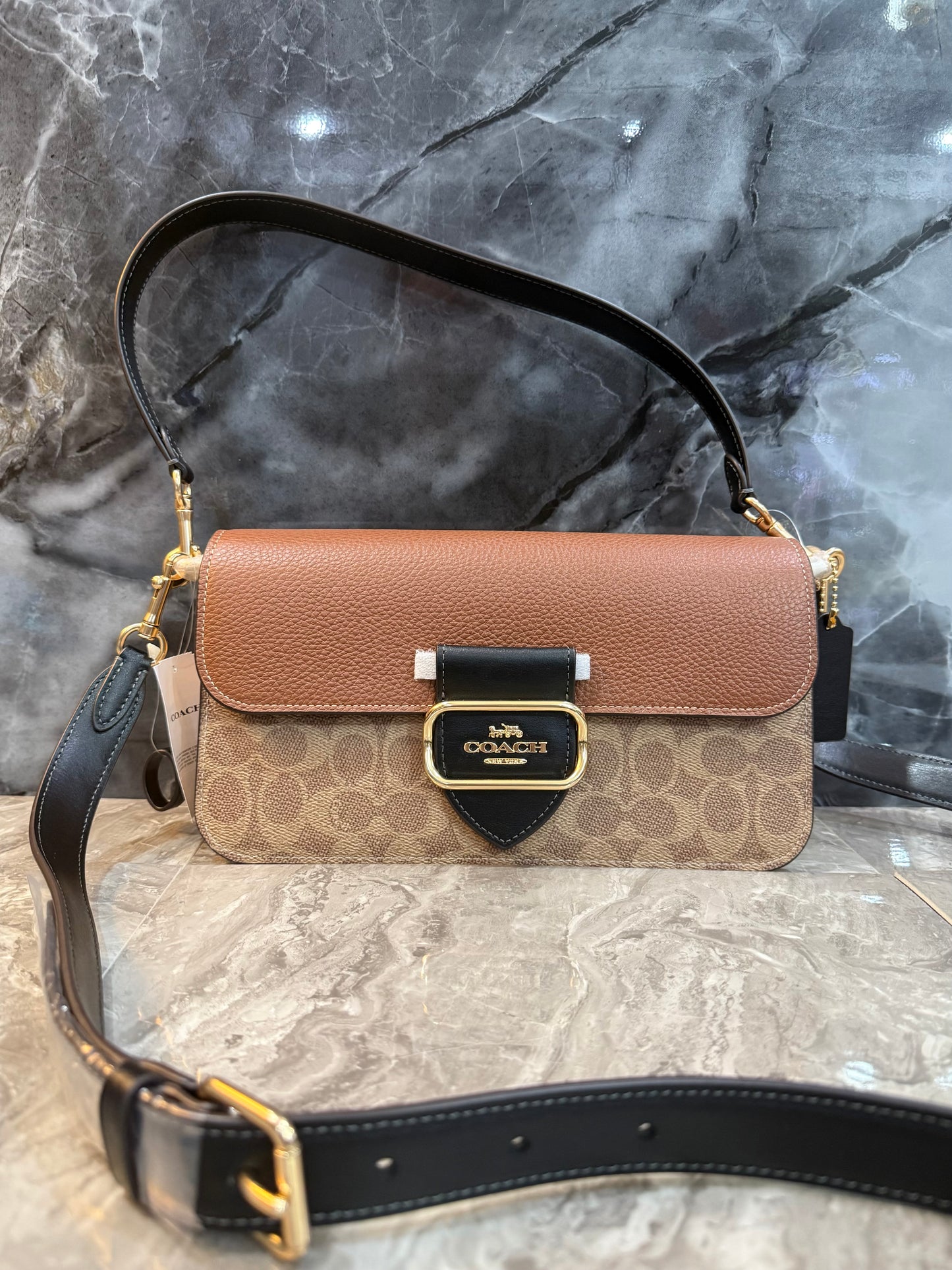 حقيبة كتف/حقيبة كروس بودي من كوتش مورغان بتصميم متعدد الألوان - كاكي متعدد