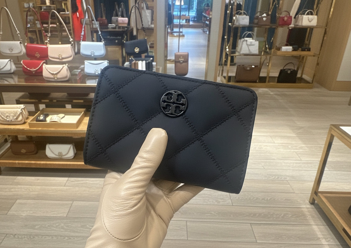 TORY BURCH QUILTED WILLA MATTE MEDIUM FLAP WALLET