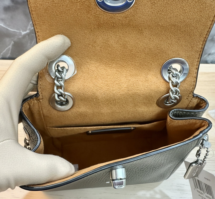 حقيبة ظهر صغيرة قابلة للتحويل من كوتش