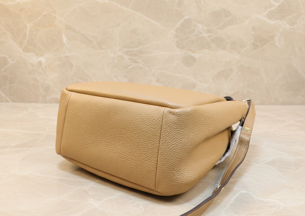 SALE!!! WITH CREASE IN FRONT DUE TO CARGO HANDLING - TORY BURCH SMALL ROMY BUCKET - BROWN