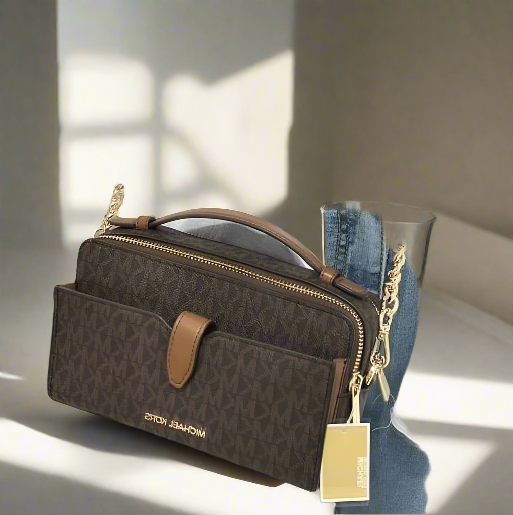 MICHAEL KORS SIGNATURE DOUBLE ZIP SMARTPHONE CROSSBODY - BROWN
