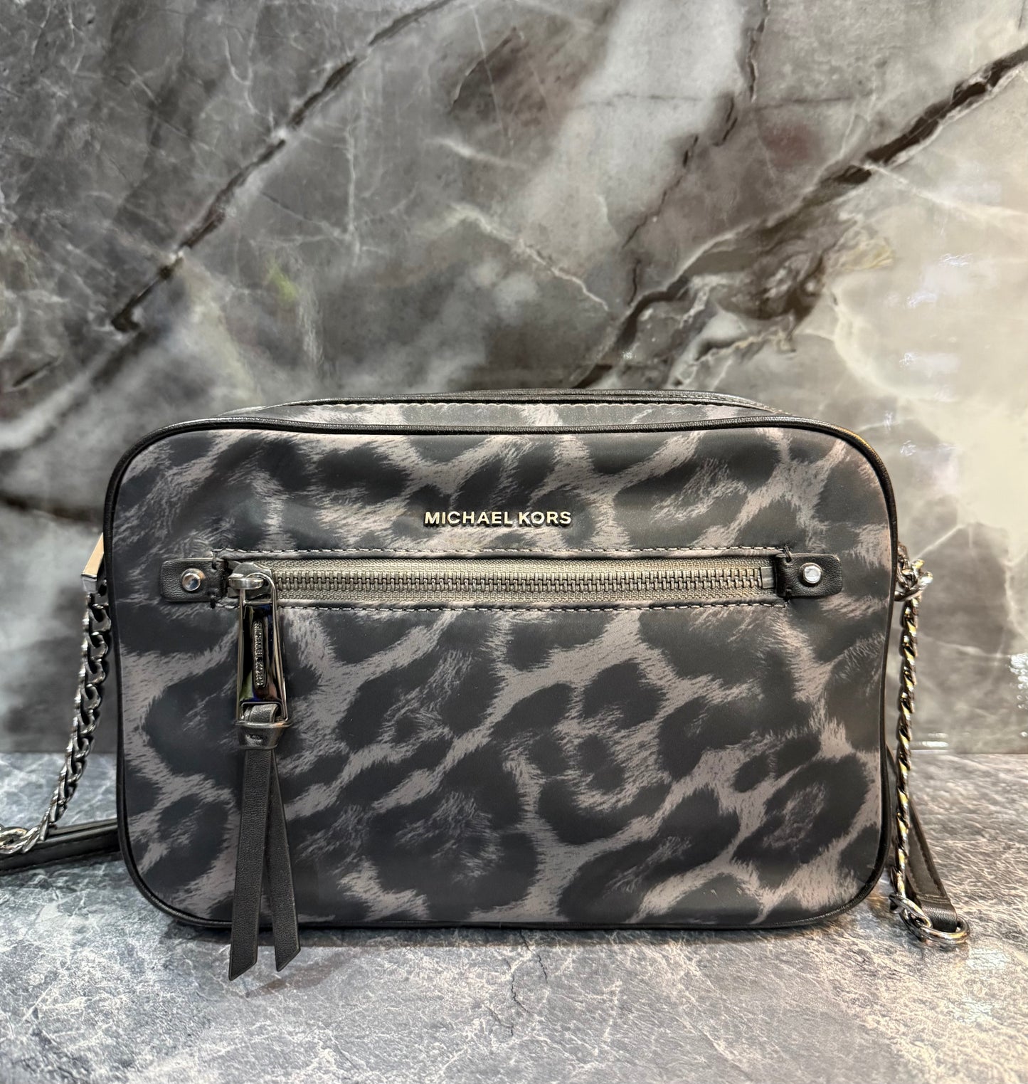 MICHAEL KORS EW JET SET NYLON CHAIN CROSSBODY - BLACK/GREY GUN METAL