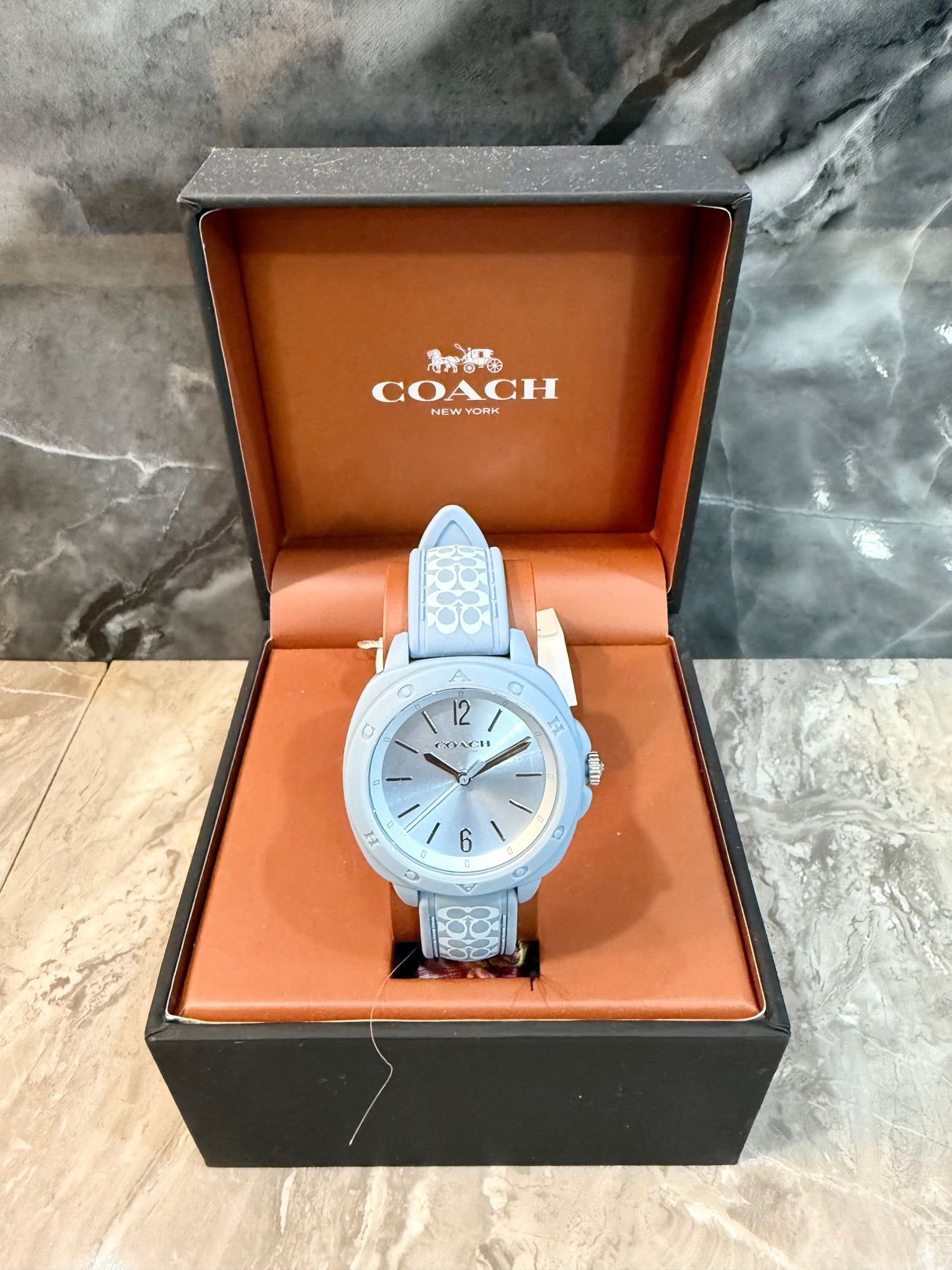 ساعة كوتش كيت النسائية