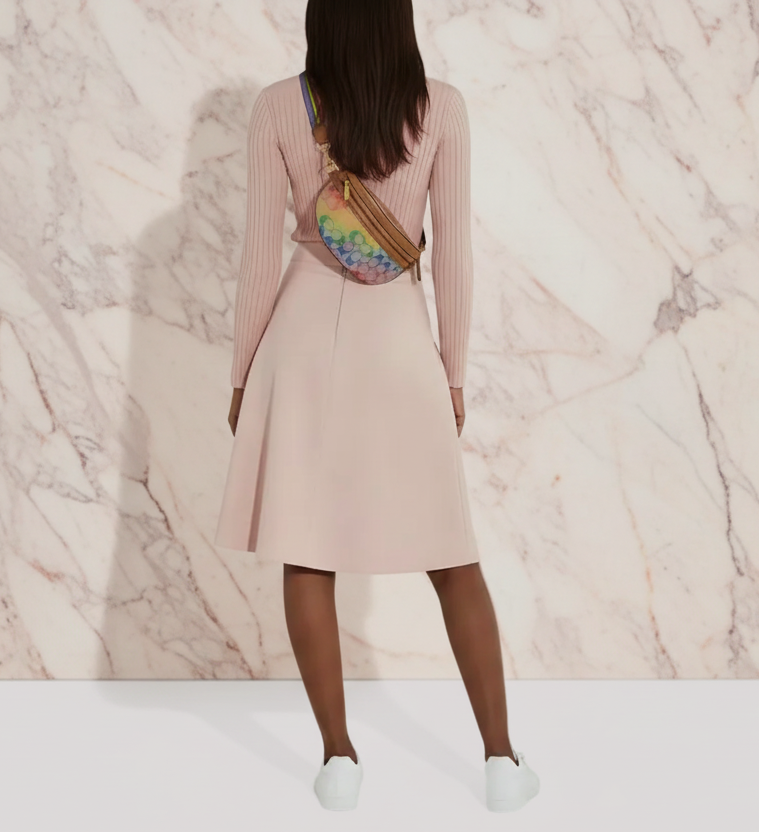 COACH BETHANY WAISTPACK/BELTBAG/BODYBAG - IN RAINBOW SIGNATURE - MISSING PRICE TAG