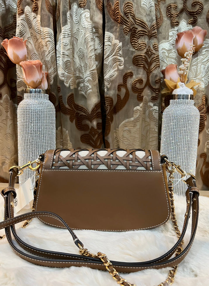TORY BURCH BRITTEN  BASKET WEAVE CONVERTIBLE CRISSBODY/SHOULDER BAG - MOOSE COLOR
